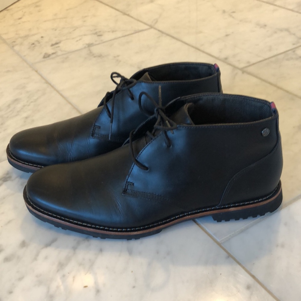 Timberland chukka boot size 9